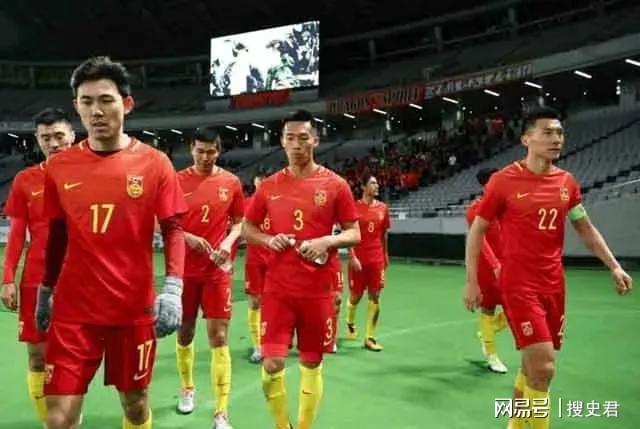 九游体育-1957年，国足在世预赛输给印尼，贺龙大怒：不好好练，还开饭吗？